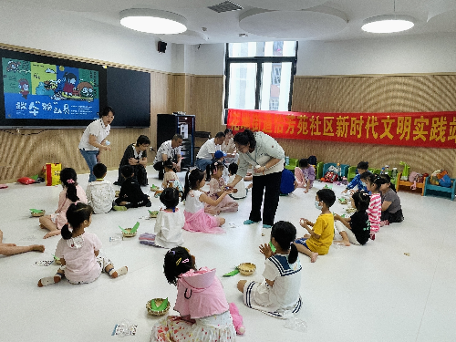 6月11日上午，花地街道文化站、街妇联、怡芳苑社区新时代文明实践站联合荔湾区青少年宫组织了一场端午节主题活动——“端午‘粽’动员”B.png