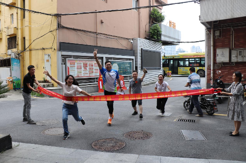 6月15日上午，花地街道党校紧扣“凝心聚力‘花’绽放、高质量发展谱新篇”主题，充分利用花地辖内的历史文化、红色史迹资源，组织开展“传承红色基因·追寻花地印记”定向打卡活动B.png